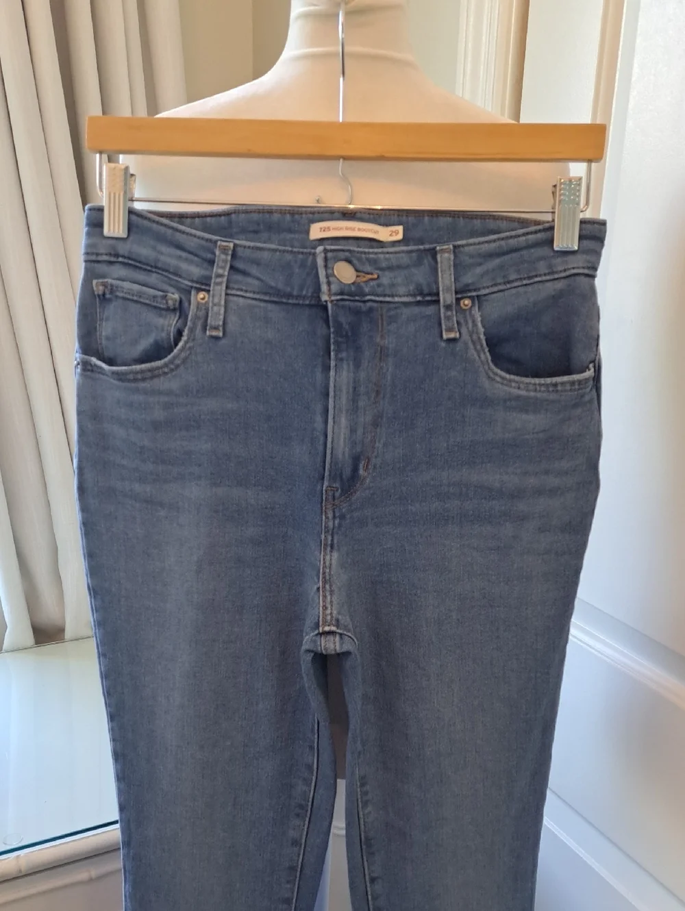 Levis trending brand
